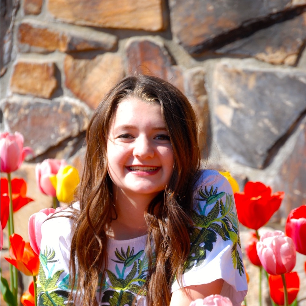 Meet your Posher, Claire